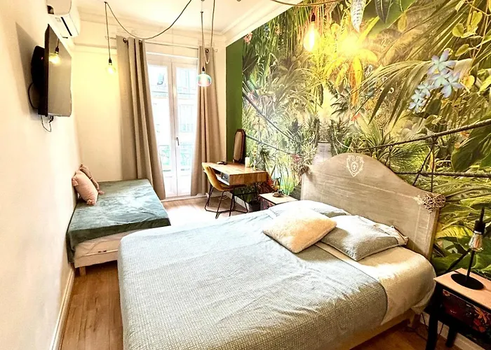 Les De Cedric Iconic Tram Gare Pour Personnes Calmes *